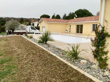 Création d'un tour de piscine à Saint Jean de L'Herm